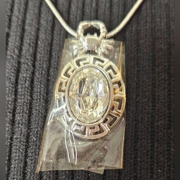 4.76 CT Oval Cut Quartz 18KRGP White Gold Plated Pendant and Necklace - Picture 5 of 8